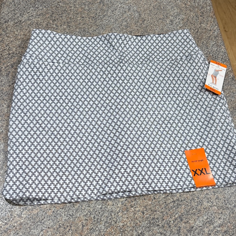 S.C. & Co Patterned Skort - Size XXL